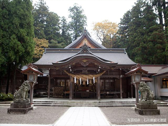 白山比咩神社と金剱宮を巡って運気アップ!
